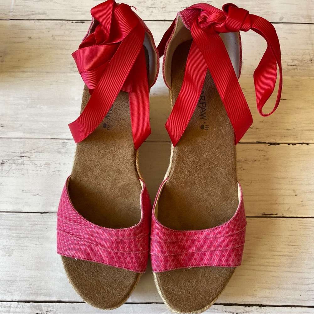 BEARPAW Red Wedge Sandals Size 11 - Picture 11 of 11